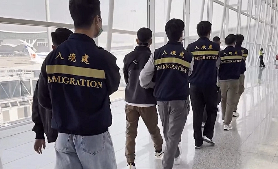 有片〡入境處遣送行動組果斷執法 去年遣返2613人