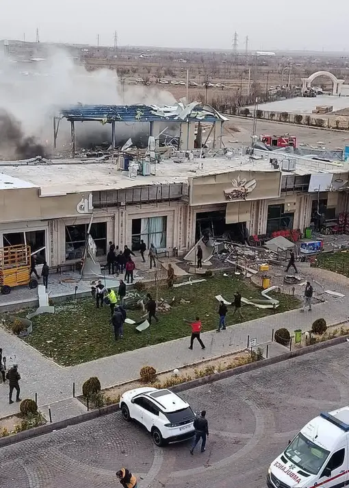 伊朗高速公路兩處地點遭襲 已有30人遇難