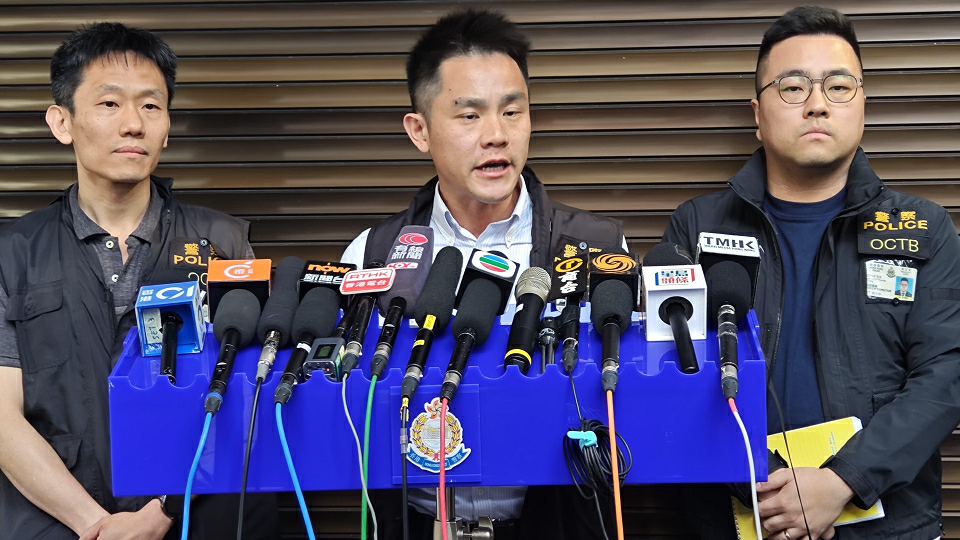 涉於上環地鐵站持刀行劫1000萬元 警方拘捕3人