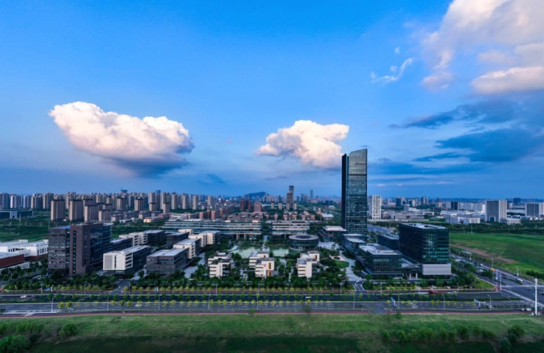 合肥高新區百家高企走進安徽大學攬才