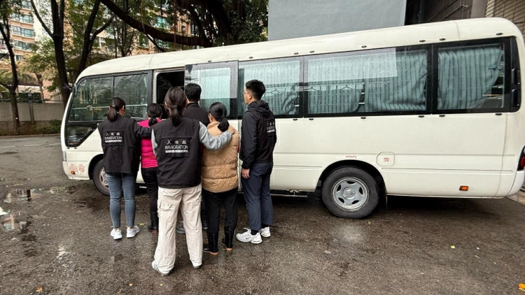 入境處反非法勞工行動拘10人