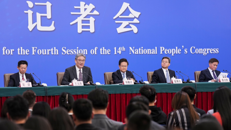 全國兩會 | 王文濤：西方不亮東方亮 中國對美出口降19.5% 但整體出口增速6.1%