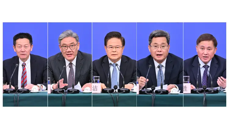 全國兩會 | 鄭柵潔：重點打造六大新興支柱產業和六大未來產業