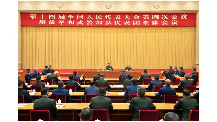 全國兩會｜習近平出席解放軍和武警部隊代表團全體會議