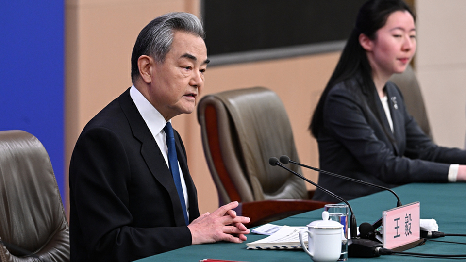 全國兩會｜王毅：中俄關係始終「風雨不動安如山」