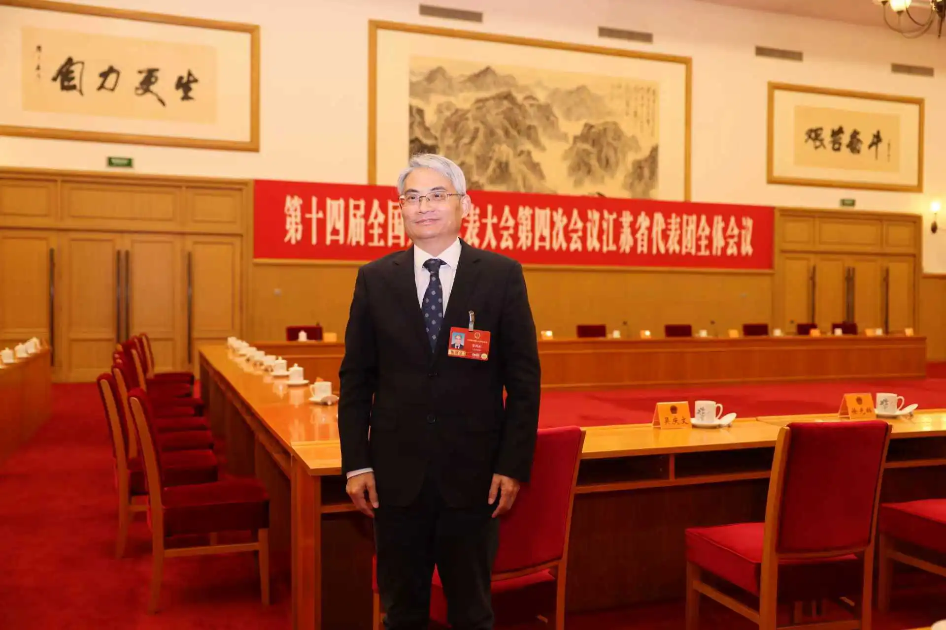 【全國兩會】李鴻彬代表：助力「一老一小」跨越「數字鴻溝」