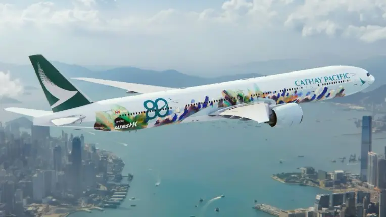 國泰推出全新「香港精神號」藝術塗裝客機