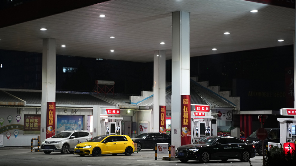 油價今晚上調 加滿一箱油多花27.5元