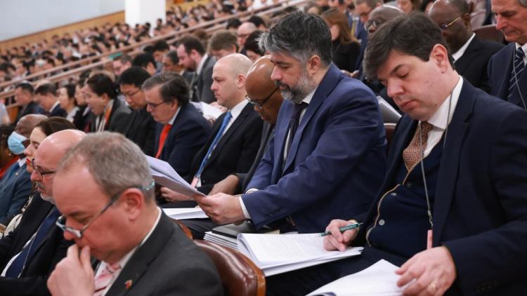 兩會新華鮮報丨非凡兩會！世界在感知中國中看到更多機遇