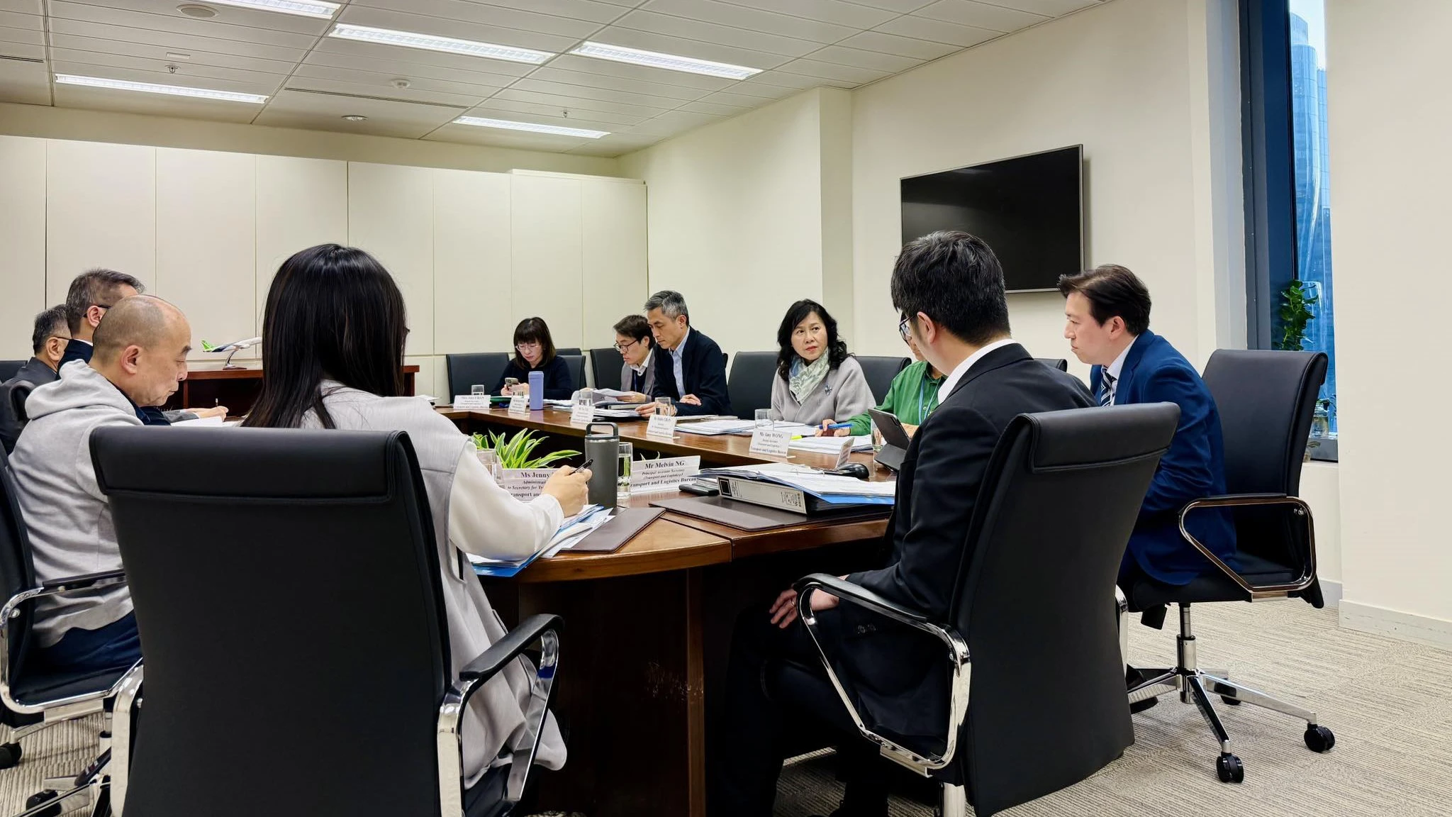 運輸及物流局「香港五年規劃」編制小組召開會議 積極對接「十五五」規劃