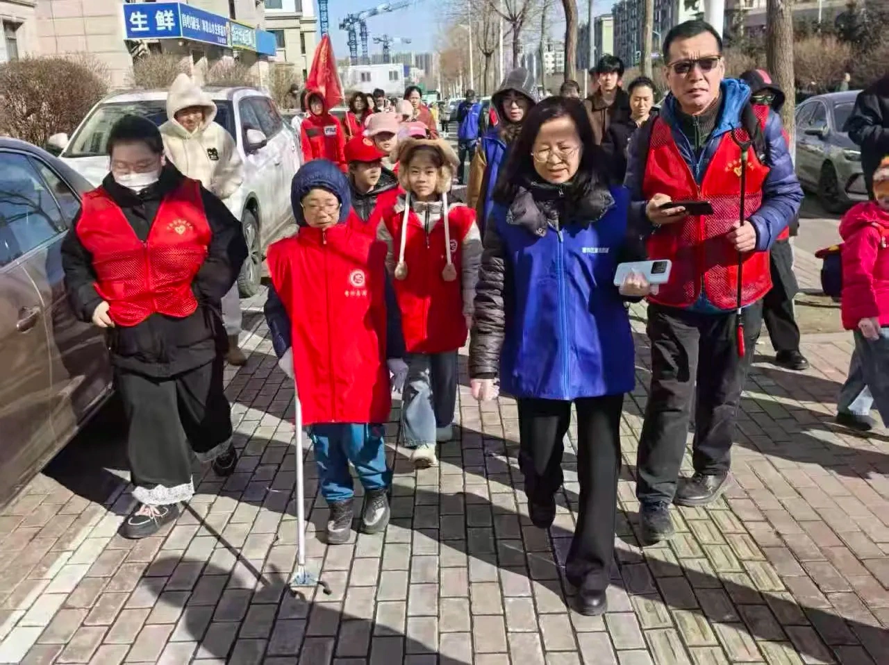 哈市香坊區建築街道綠海社區開展春季環境整治志願服務活動