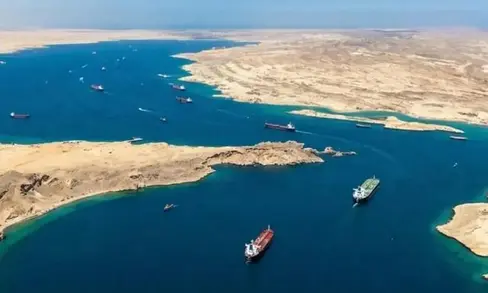 霍爾木茲海峽通航船只數量首次降為零