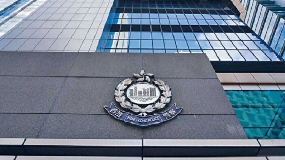 警方明日起全港執法 打擊不專注駕駛違法過馬路