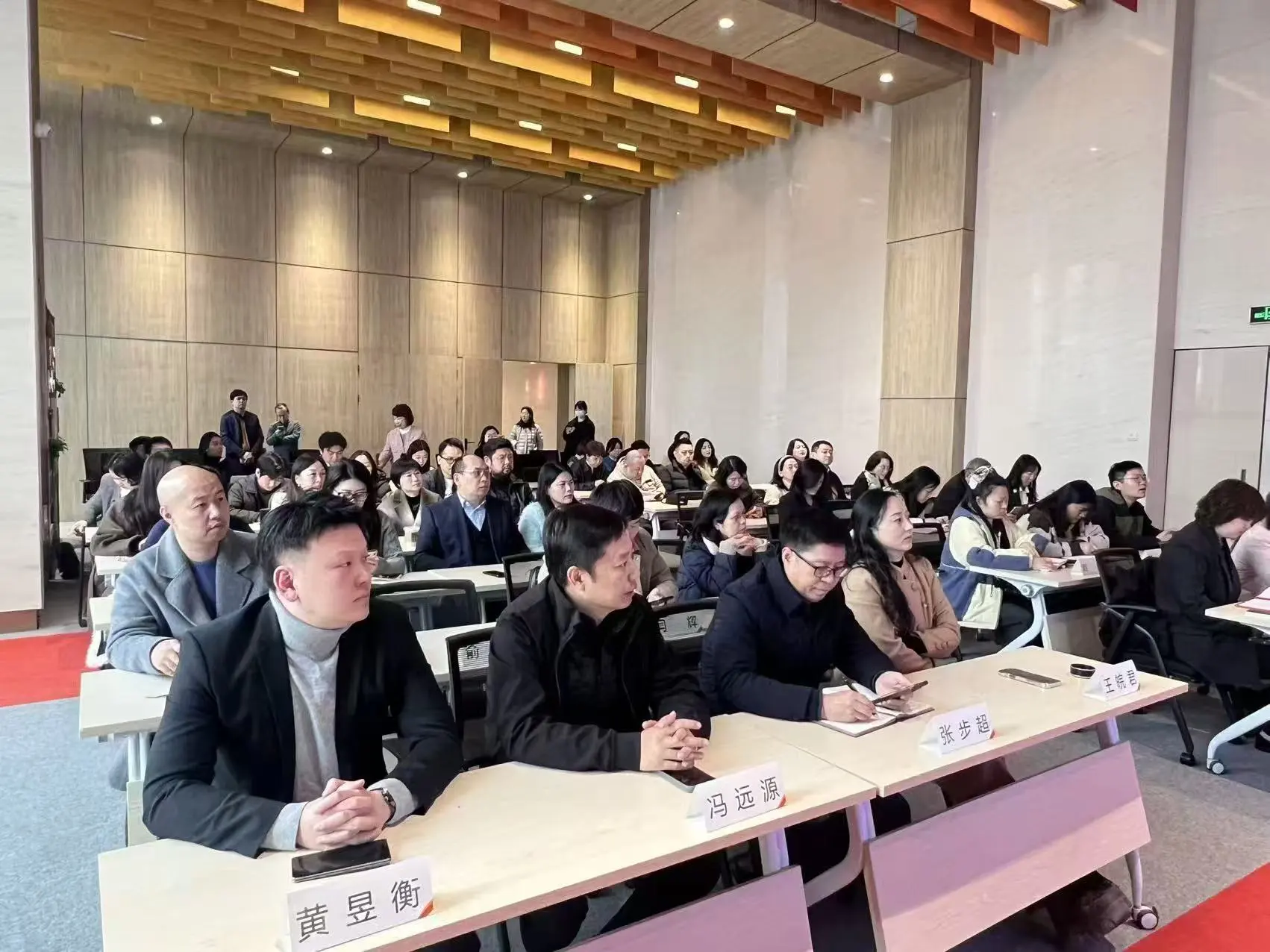 鄂港攜手 共話「十五五」發展新願景