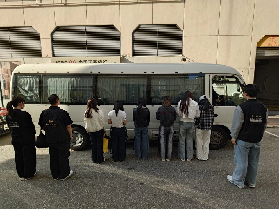 警方大埔「火石」行動拘11內地女