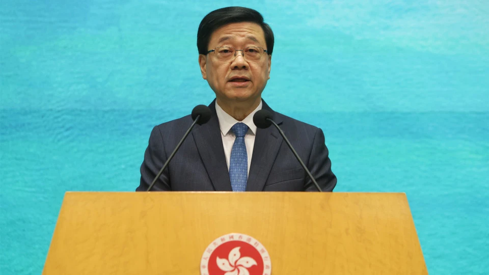 直播丨行政長官李家超會見傳媒