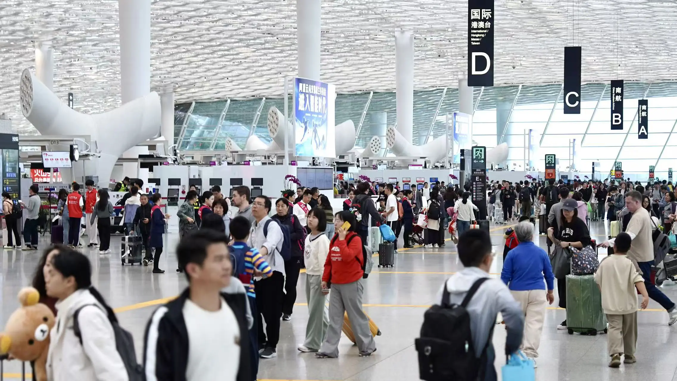 深圳機場春運保障旅客超790萬人次 服務港澳旅客超8萬人次