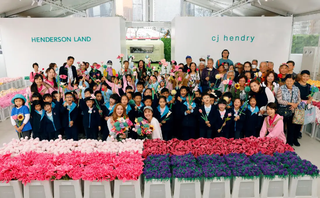 文藝盛事 │ 中環海濱Flower Market周四登場 李徐子淇率先招待160位長者及小朋友參觀