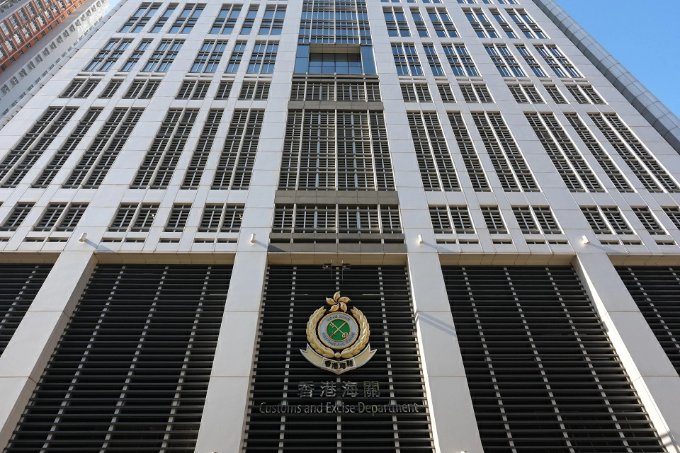 海關搗破3個非法加油站 檢1800公升未完稅汽油拘兩男