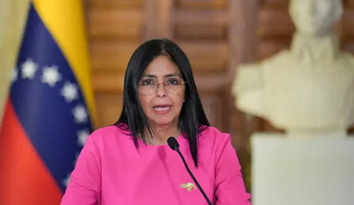  委內瑞拉代總統更換國防部長 