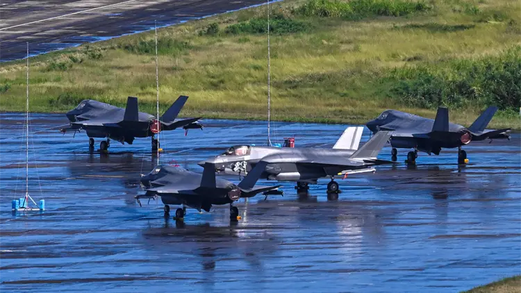 有片丨美媒：美軍F-35戰機疑被伊朗擊中緊急降落