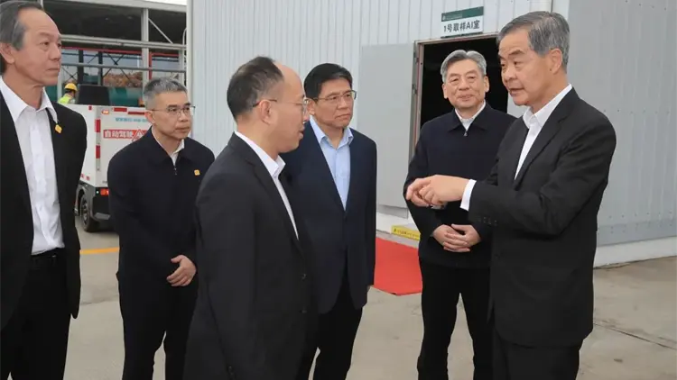 梁振英赴桂調研港企 推動AI賦能綠色製造 促桂港合作