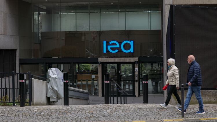 國際能源署：戰略石油儲備已開始投放市場