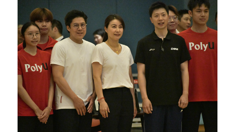 圖集｜馬龍帥氣現身香港！與霍啟剛郭晶晶切磋球技