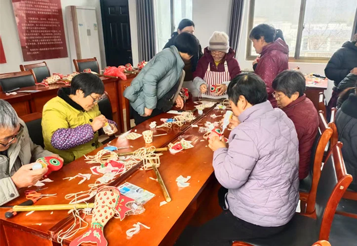 皖黟縣宏潭：魚燈產業「成全」居家就業