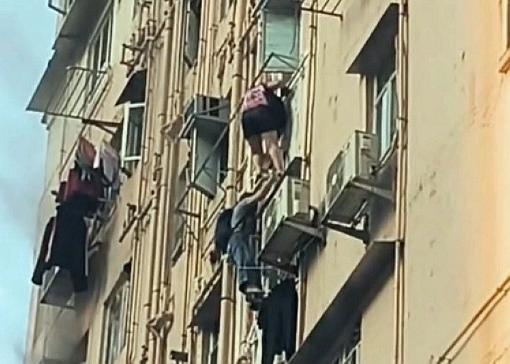 有片｜北角春秧街火警兩人爬牆逃生 網民：睇到都腳軟