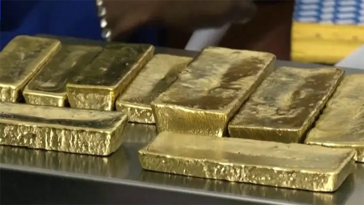 國際金價盤中跌破每盎司4200美元