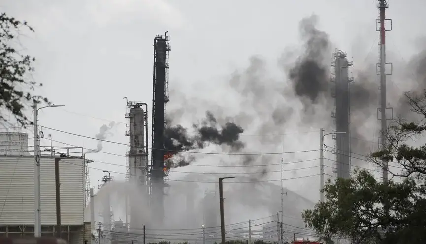 美國得克薩斯州一煉油廠發生爆炸 