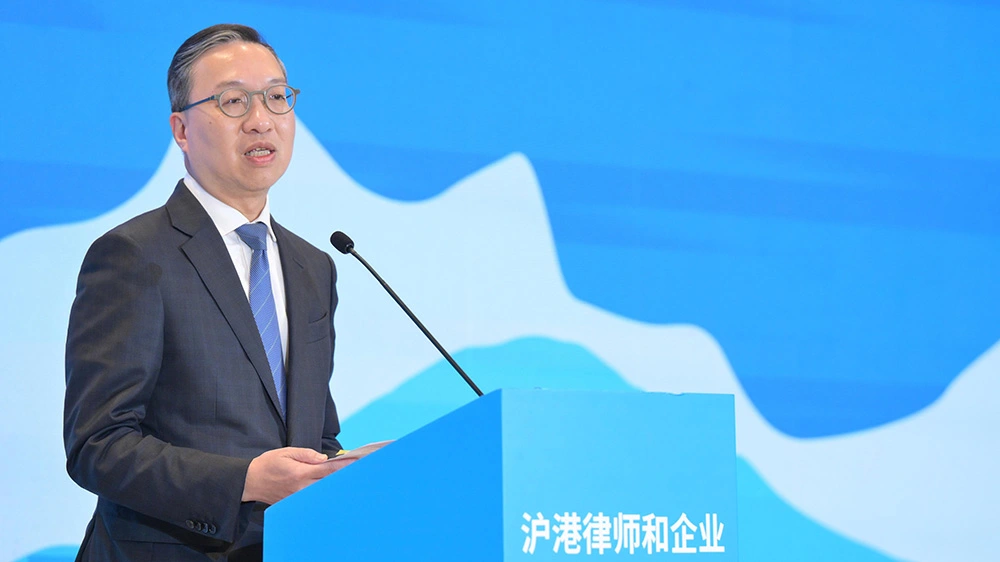 林定國率法律業界代表團訪滬