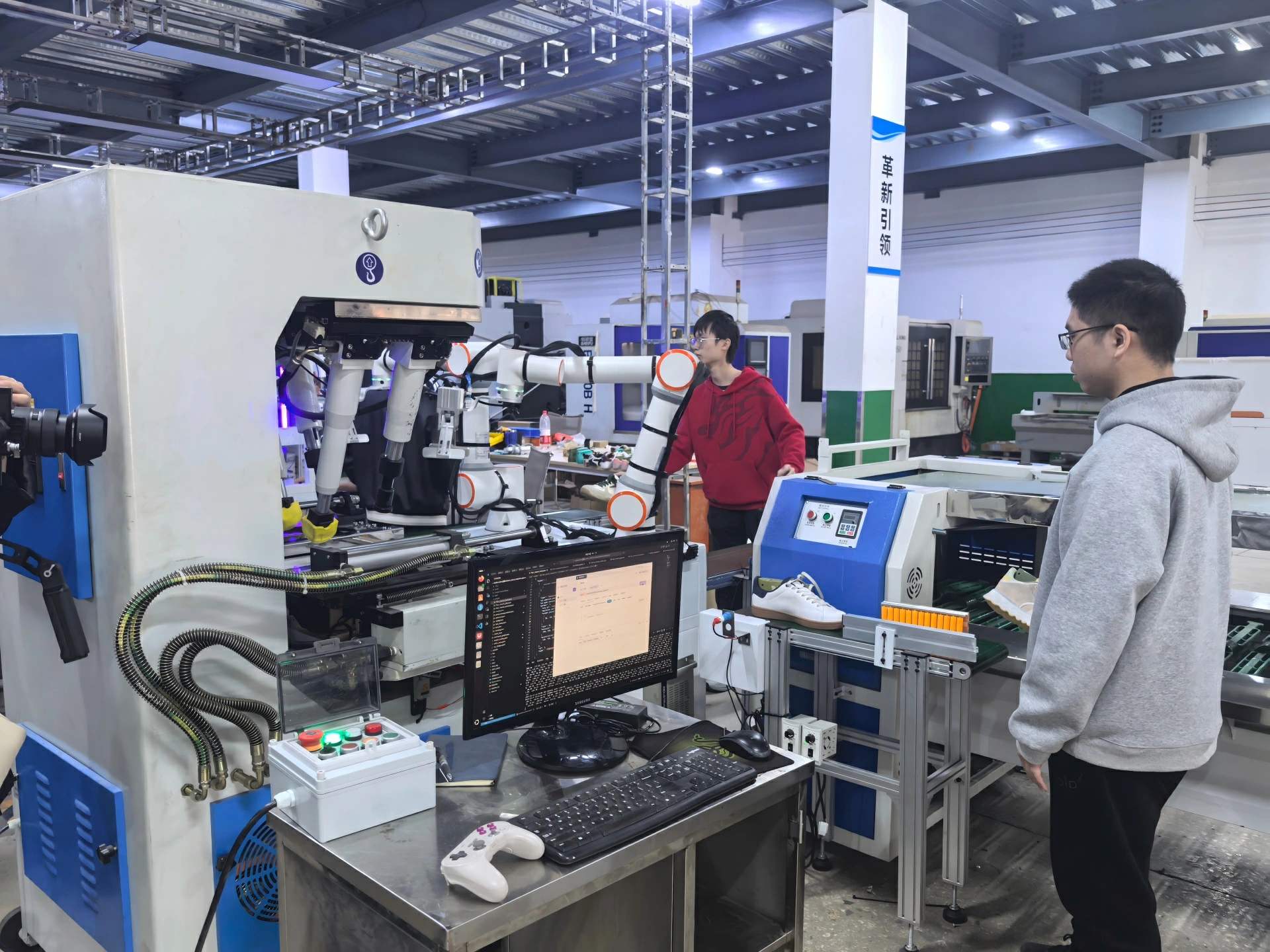 晉江鞋業智造新飛躍：媒體採風探秘創新動能 預熱第二十七屆鞋體博會