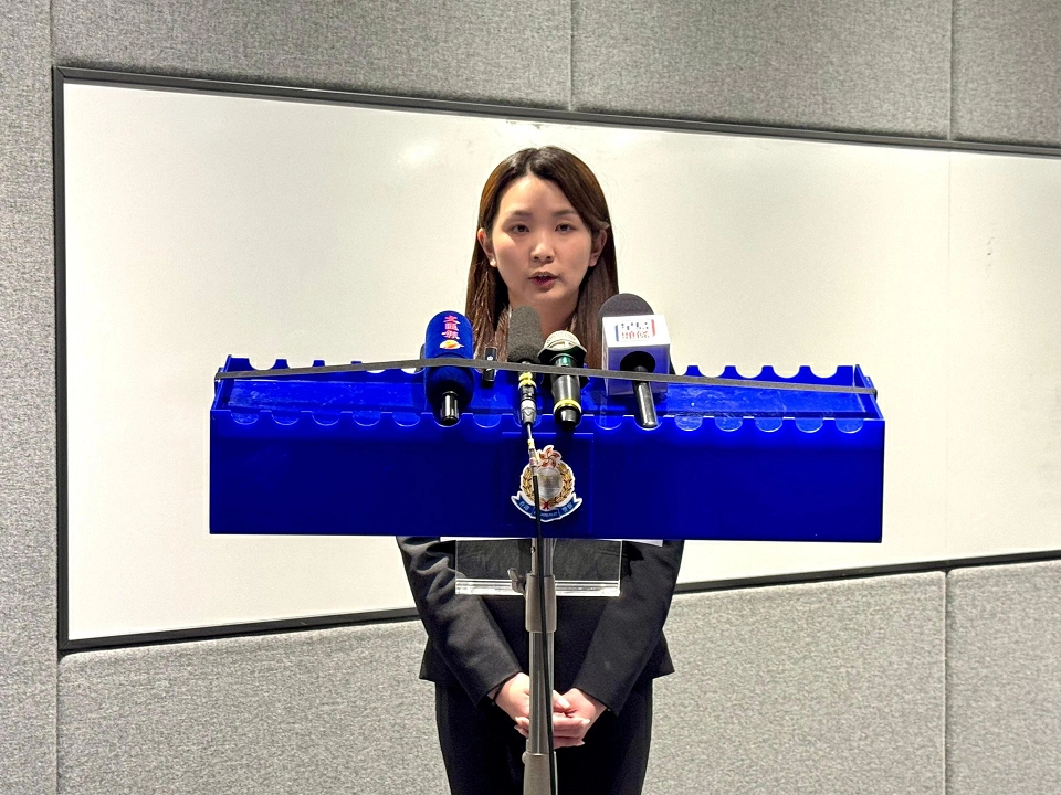 警方搗電騙集團 拘6男女涉款逾100萬元