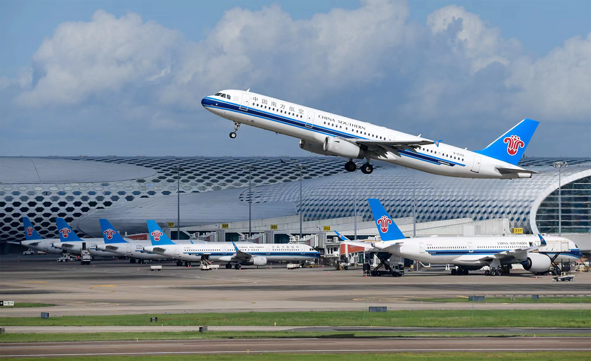 2026年夏秋航季南航在深計劃執飛航班超3.4萬班次