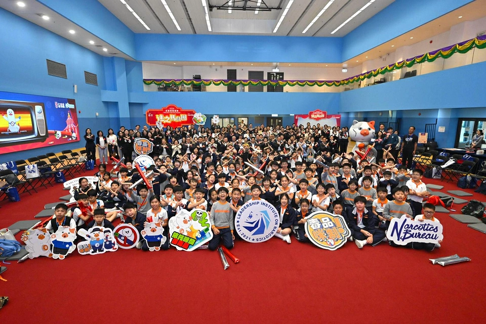 警方禁毒劇場 向學生傳遞禁毒信息