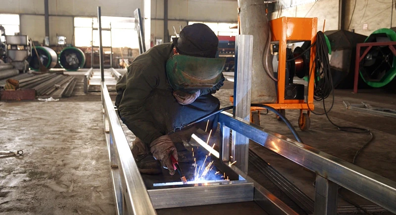 皖休寧縣：茶機生產忙  備戰春茶季