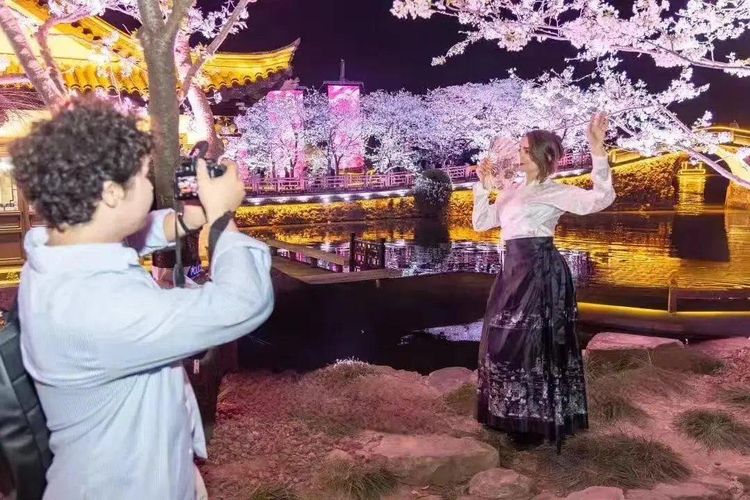 以「櫻」為媒：一場花事背後的開放雄心