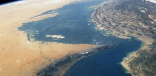 伊朗稱已準備好應對美國以「自殺式行動」開通霍爾木茲海峽