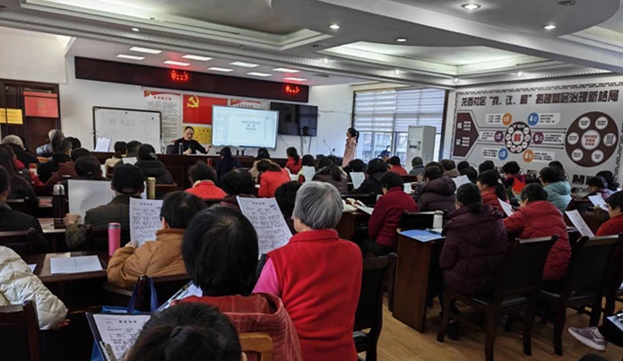 皖黃山區：社區學堂「開課」 「一老一小」雀躍