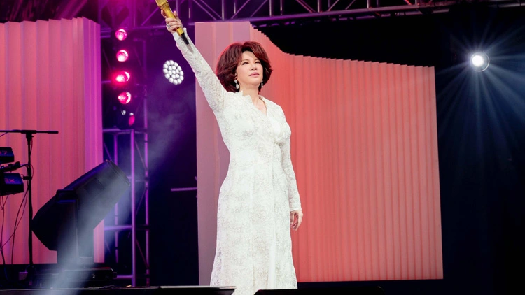 蔡琴澳門告別演唱會向歌迷真情告白：你們就是我最親密的家人