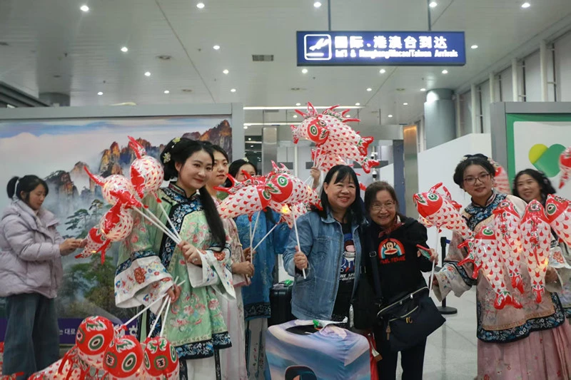 加密與東盟互聯互通  皖黃山直飛曼谷航線開通