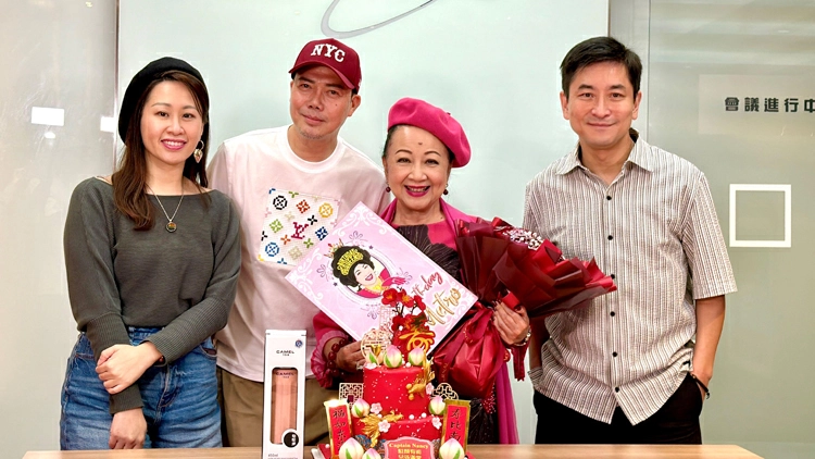 謝天華驚喜現身《開心大派對》 預祝薛家燕76歲生日