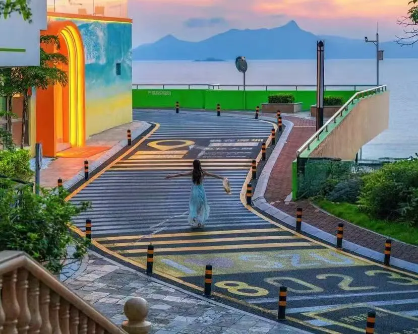 跟着影視劇打卡深圳南澳 解鎖明星同款山海浪漫