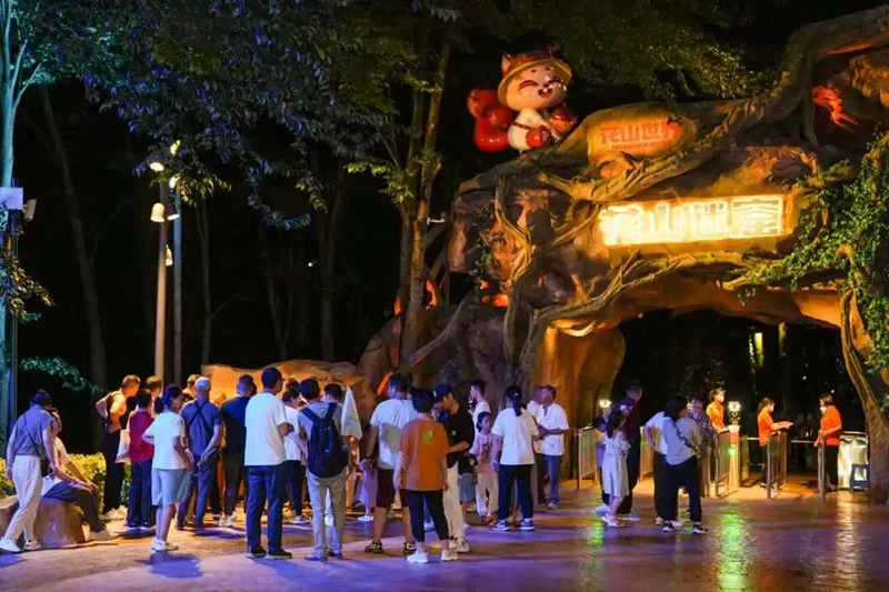 春假福利加碼！安徽屯溪花山謎窟開啟「白+黑」暢玩模式