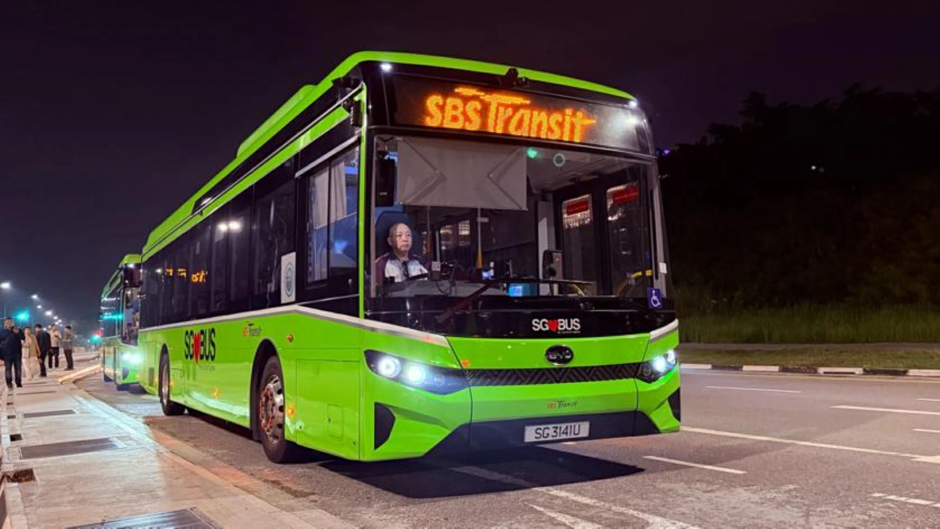 比亞迪包攬新加坡多項銷量冠軍，助力當地全面電動化