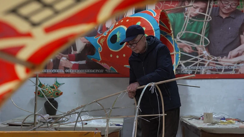 【港商觀察】皖歙縣：非遺魅力耀古城 「魚燈IP」照亮振興路