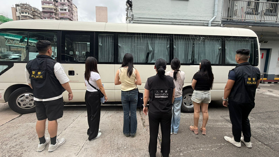 警方深水埗展開反罪惡行動 拘捕18名黑工