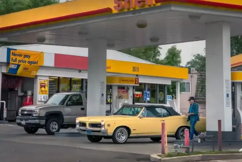 德國新規：加油站一天只准漲價一次